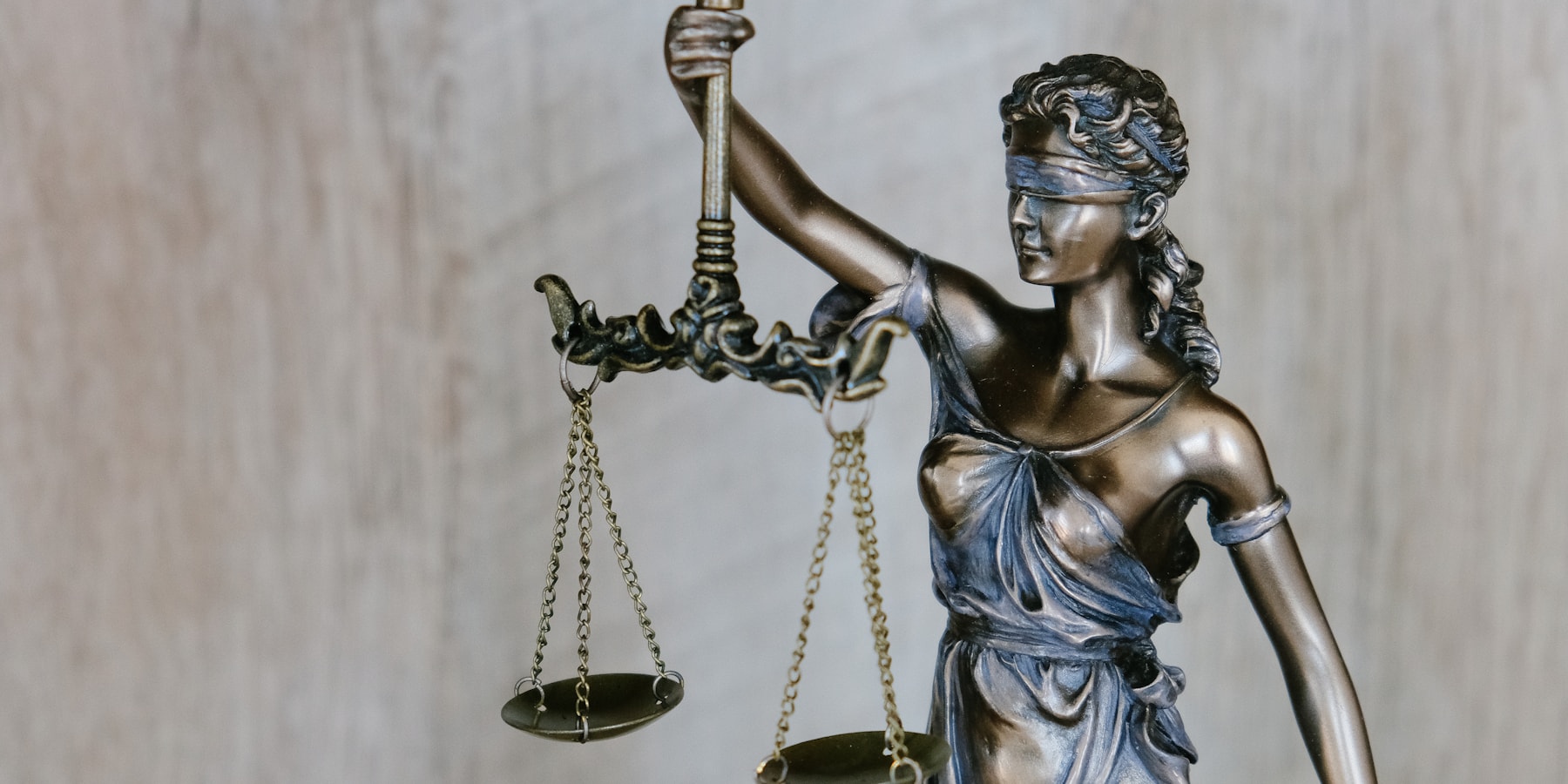 Justitia mit Waage — Symbol für das europäische Datenschutzrecht